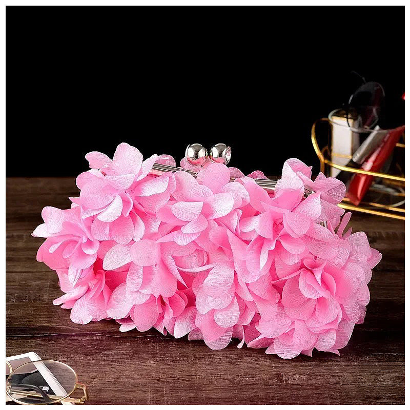 The Amalia Clutch