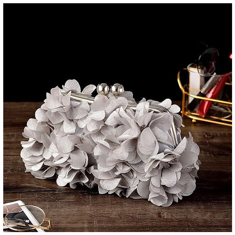 The Amalia Clutch
