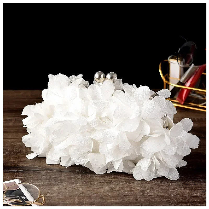 The Amalia Clutch
