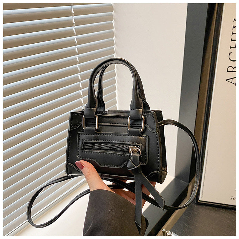 The Lilly Handbag