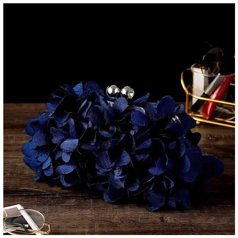 The Amalia Clutch